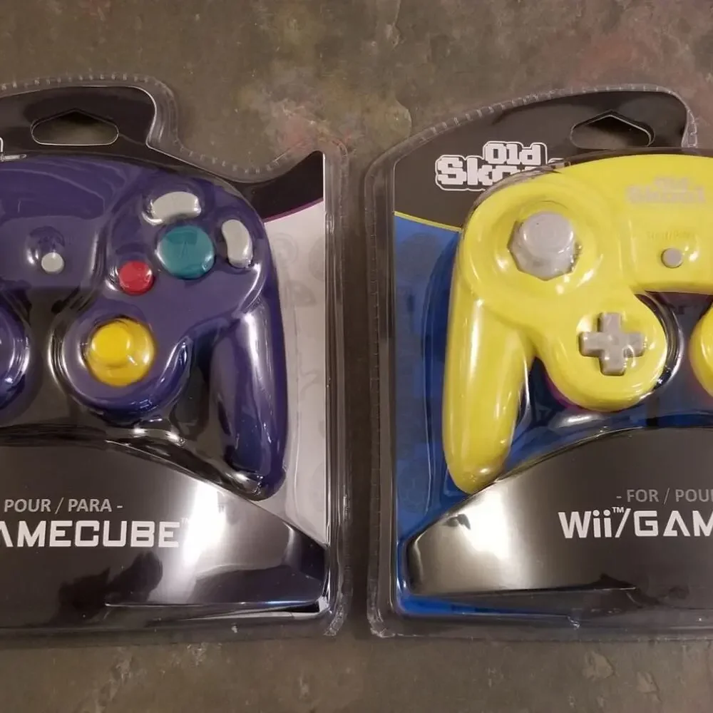 2 Gamecube Controllers - Purple & Yellow (NEW) - Nintendo